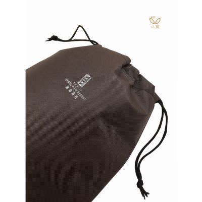 18 BAG 环保袋，国内外五星级饭店认可的专业品质，量身订制尺寸，客制化 LOGO，各种环保袋、不织布手提袋、宣传购物袋、收纳袋、礼品包装袋、活动赠品袋、保温袋、覆膜袋、保冷袋、无纺袋、帆布袋、棉布袋、福袋、束口袋、备品袋、防尘袋