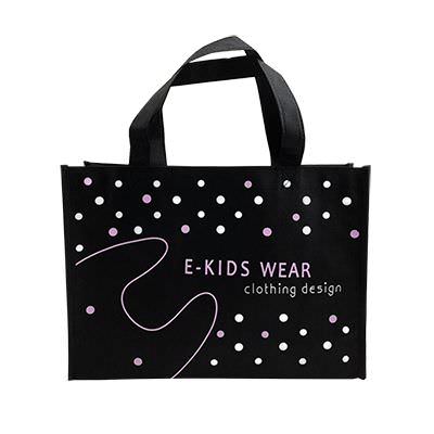 18 BAG 环保袋，国内外五星级饭店认可的专业品质，量身订制尺寸，客制化 LOGO，各种环保袋、不织布手提袋、宣传购物袋、收纳袋、礼品包装袋、活动赠品袋、保温袋、覆膜袋、保冷袋、无纺袋、帆布袋、棉布袋、福袋、束口袋、备品袋、防尘袋