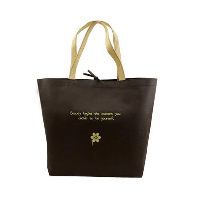 18 BAG 环保袋，国内外五星级饭店认可的专业品质，量身订制尺寸，客制化 LOGO，各种环保袋、不织布手提袋、宣传购物袋、收纳袋、礼品包装袋、活动赠品袋、保温袋、覆膜袋、保冷袋、无纺袋、帆布袋、棉布袋、福袋、束口袋、备品袋、防尘袋