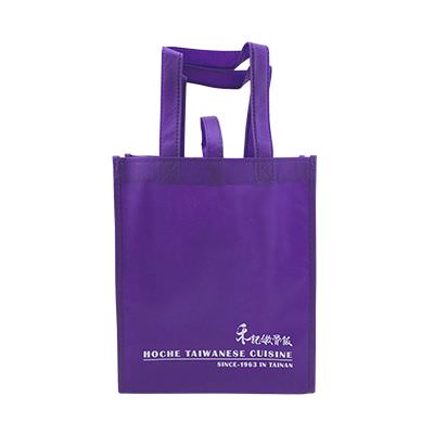 18 BAG 环保袋，国内外五星级饭店认可的专业品质，量身订制尺寸，客制化 LOGO，各种环保袋、不织布手提袋、宣传购物袋、收纳袋、礼品包装袋、活动赠品袋、保温袋、覆膜袋、保冷袋、无纺袋、帆布袋、棉布袋、福袋、束口袋、备品袋、防尘袋